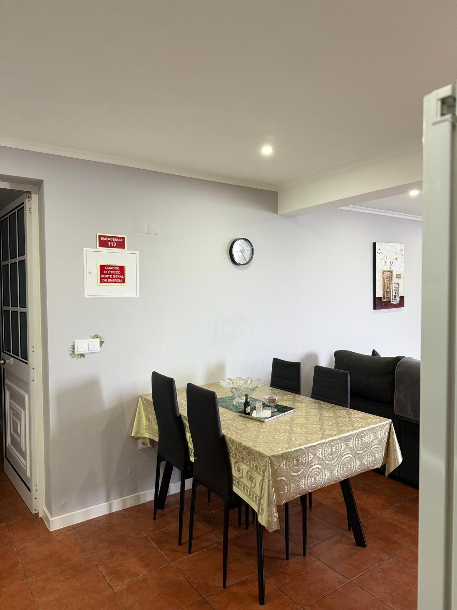 Gouveia Family Escape Apartment